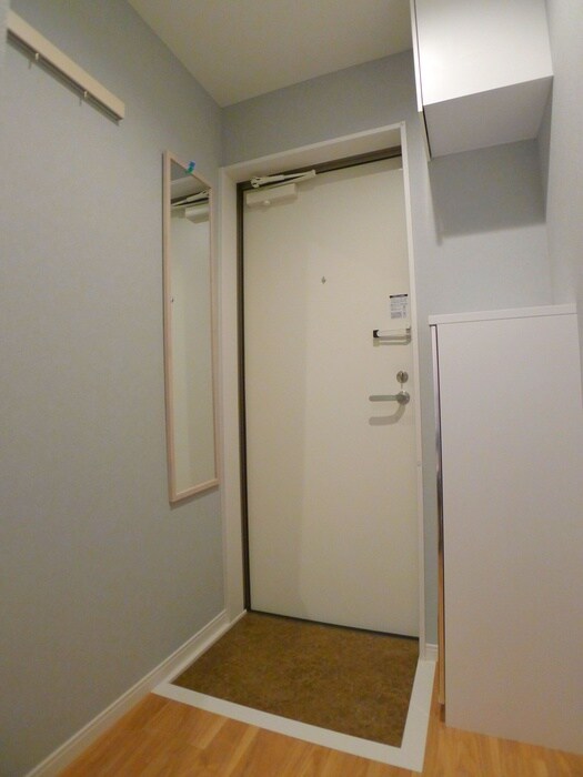 物件内観写真10　(玄関)