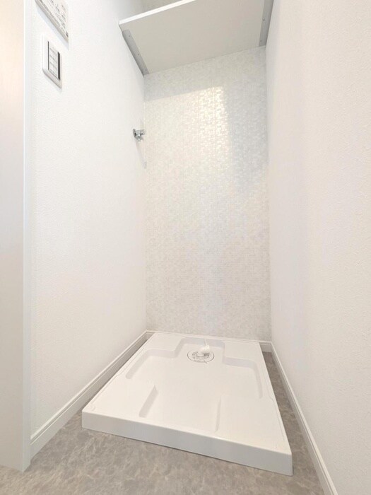 物件内観写真18　(洗濯機置場)