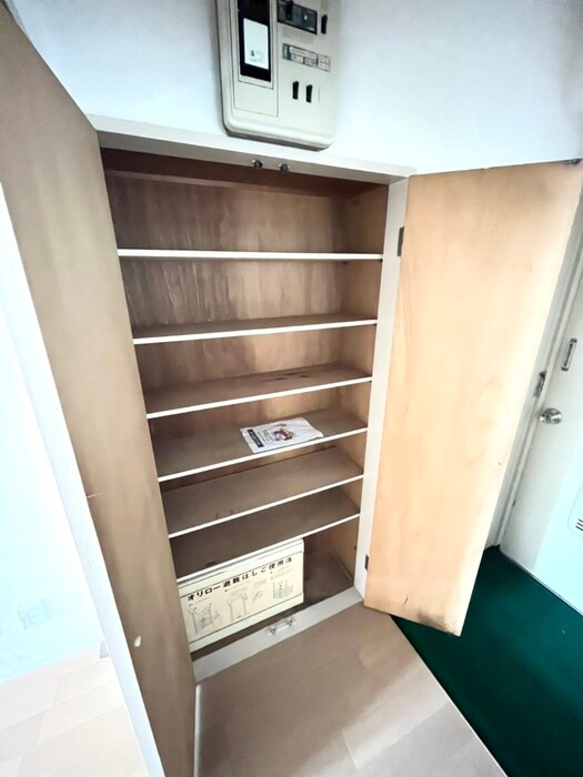 物件内観写真18　(靴箱)