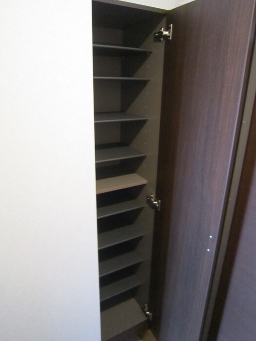 物件内観写真15　(靴箱)