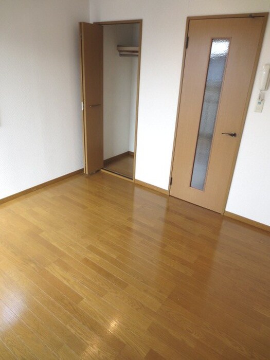 物件内観写真4　(居室)