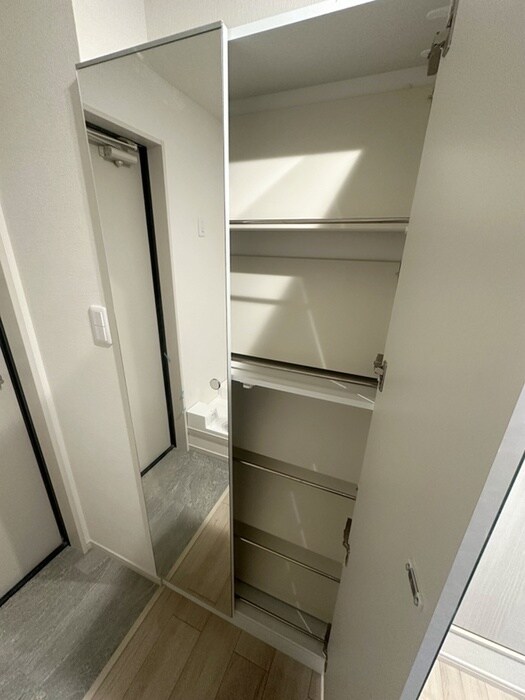 物件内観写真10　(靴箱)