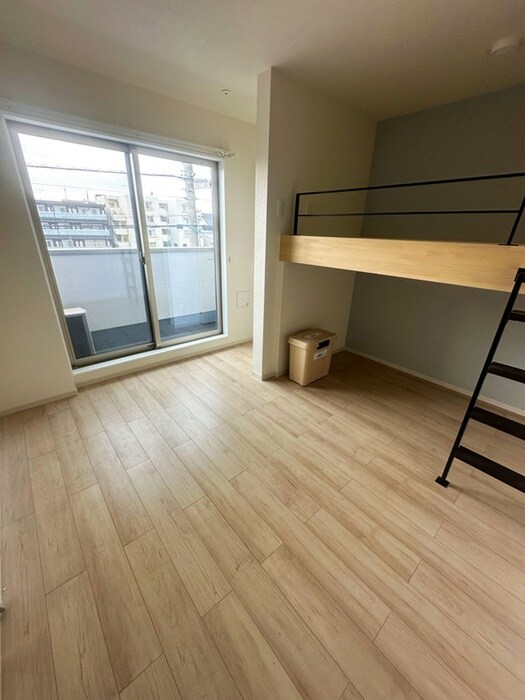 物件内観写真16　(室内からの展望)