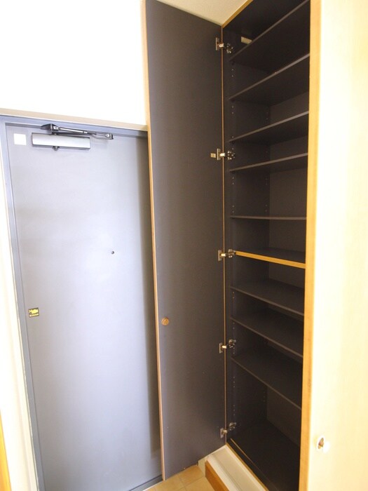 物件内観写真17　(靴箱)