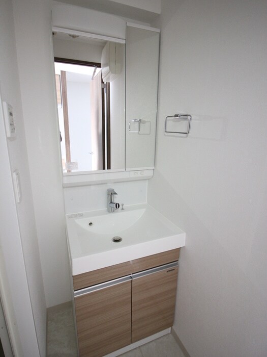 物件内観写真12　(洗面)