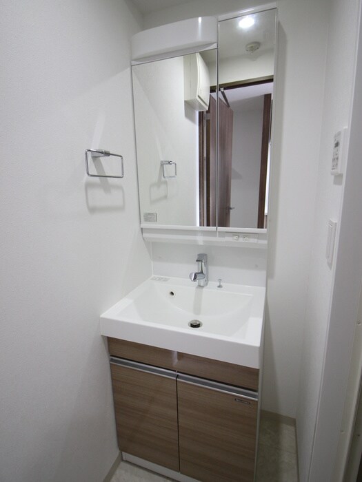 物件内観写真12　(洗面)