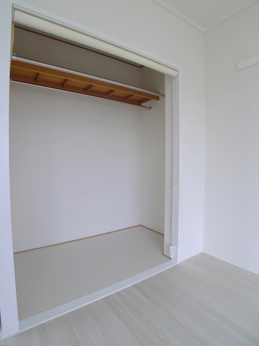 物件内観写真18　(収納)