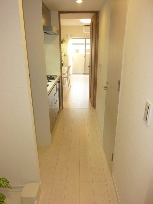 物件内観写真7　(廊下)