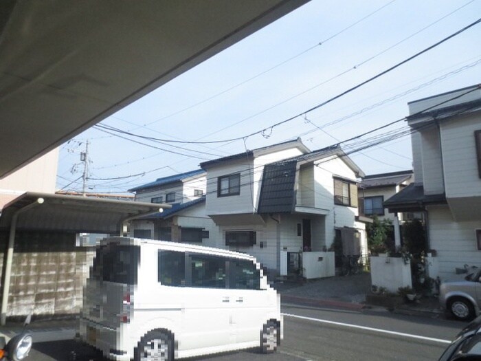 物件内観写真11　(室内からの展望)