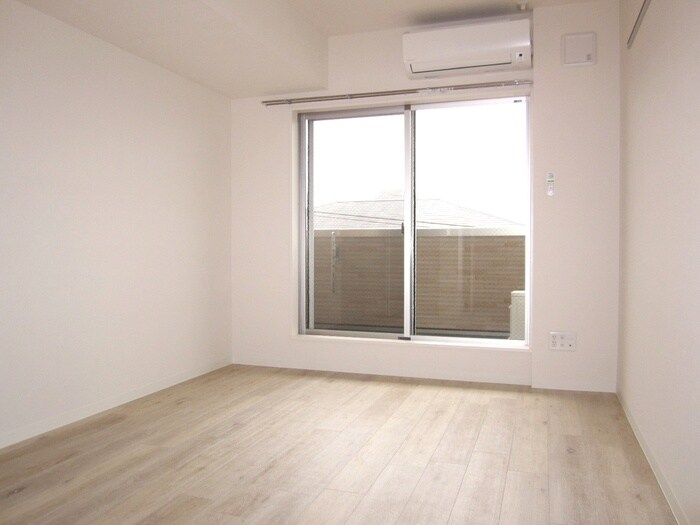 物件内観写真4　(居室)