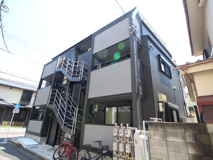 物件外観写真1　(外観写真)