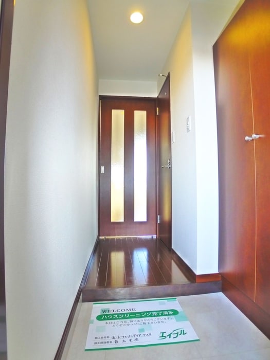 物件内観写真12　(玄関)