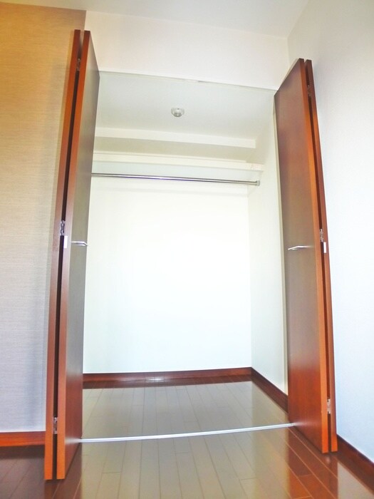 物件内観写真15　(収納)