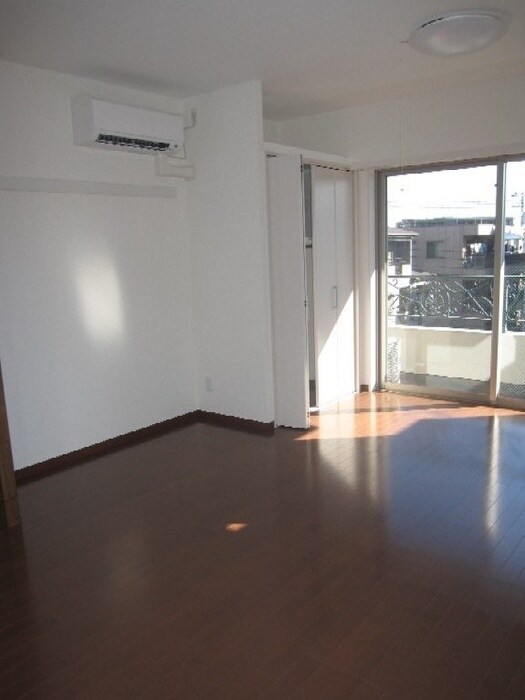 物件内観写真15　(居室)