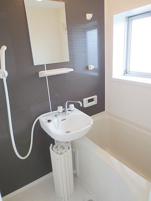 物件内観写真10　(バス／シャワールーム等)