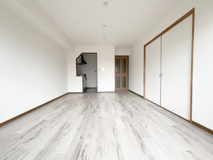 物件内観写真8　(居室)