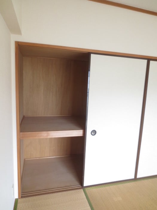 物件内観写真10　(収納)