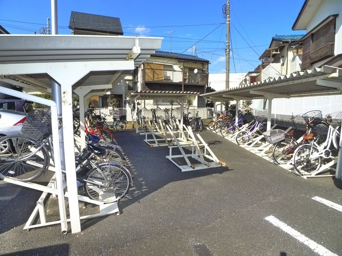 物件外観写真5　(駐輪場)