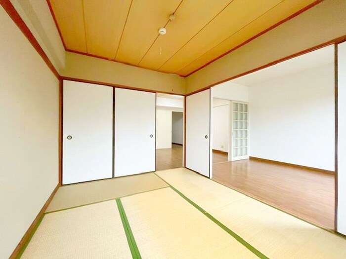 物件内観写真8　(居室)