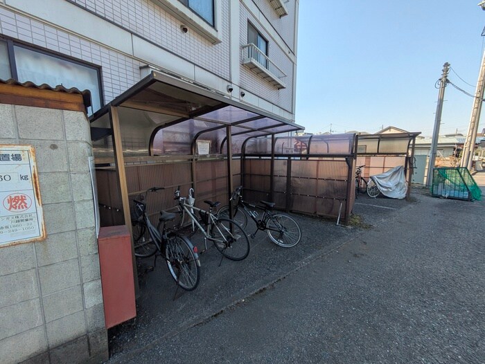 物件外観写真6　(駐輪場)