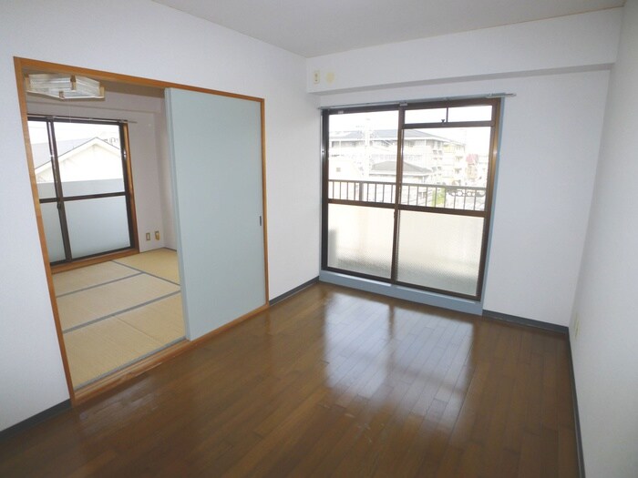 物件内観写真9　(居室)