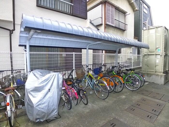 物件外観写真6　(駐輪場)