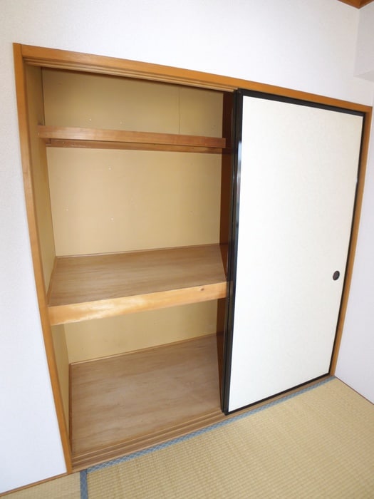 物件内観写真10　(収納)