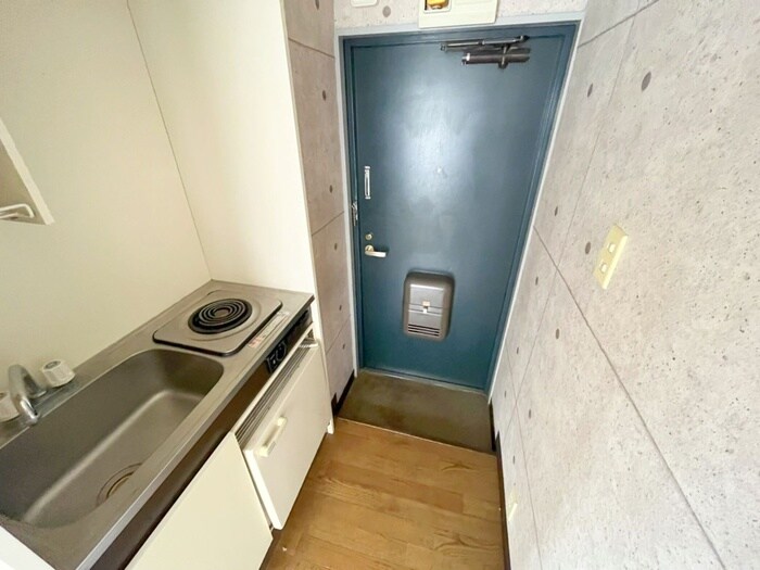 物件内観写真16　(玄関)