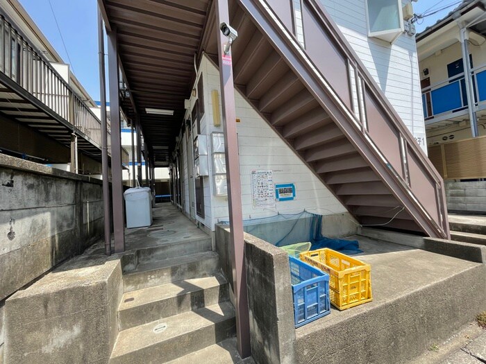 物件外観写真6　(エントランス部分)