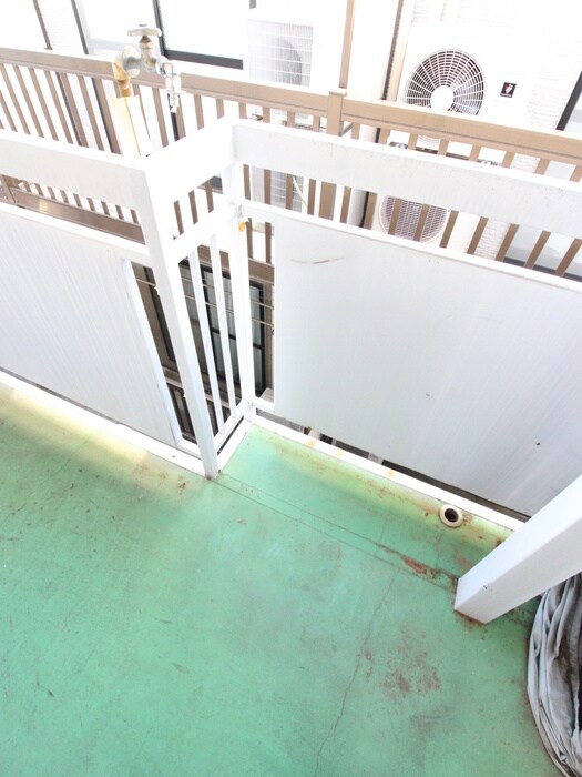 物件内観写真12　(洗濯機置場)