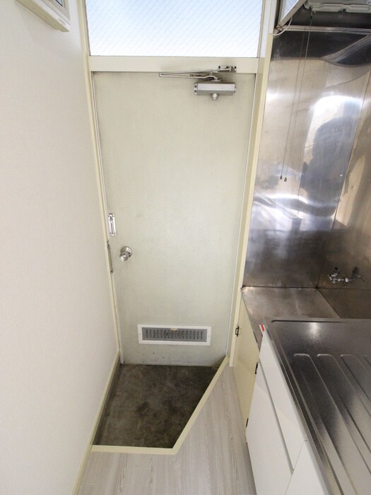 物件内観写真14　(玄関)