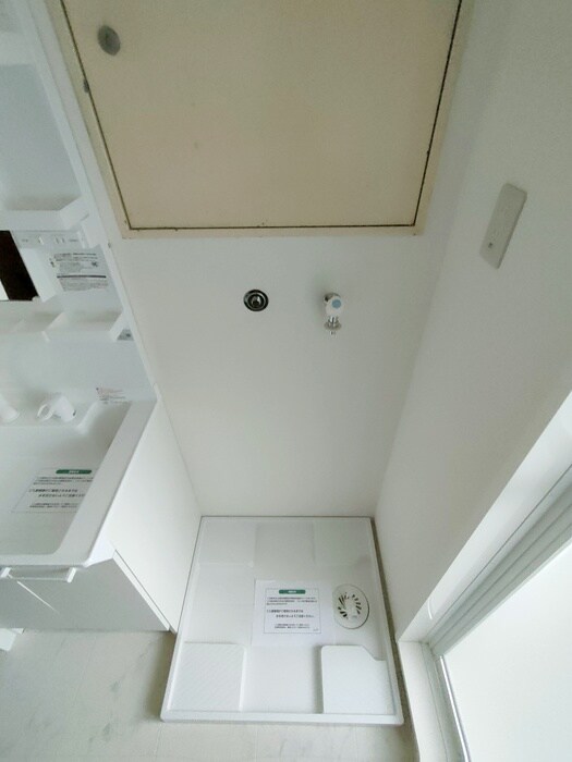 物件内観写真12　(洗濯機置場)