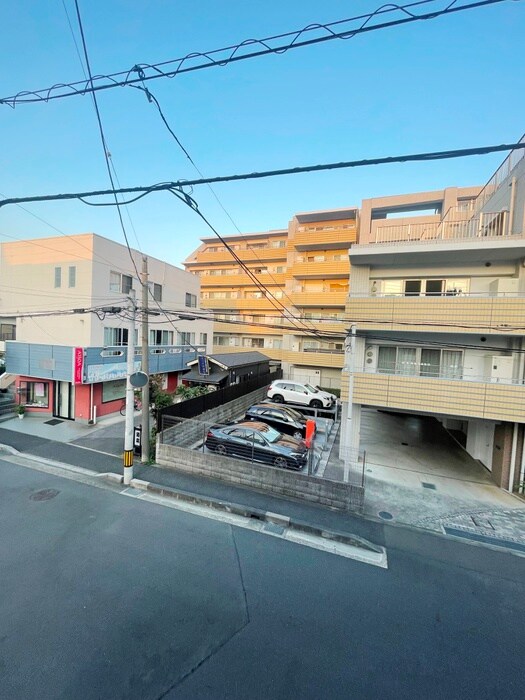 物件内観写真20　(室内からの展望)