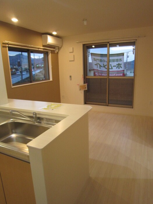 物件内観写真4　(居室)