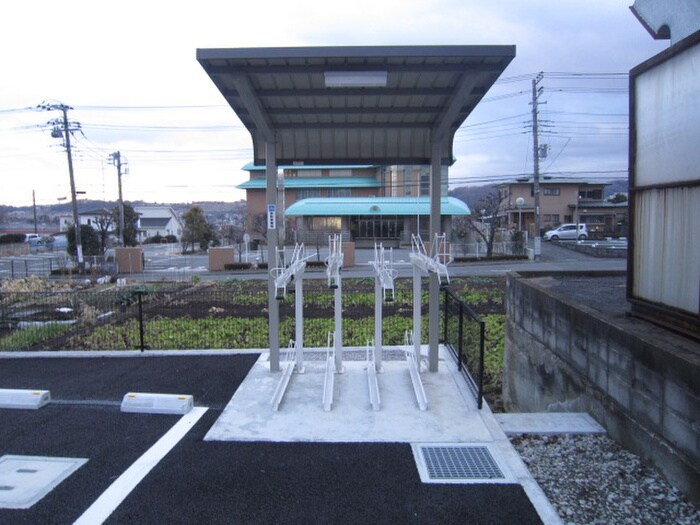 物件外観写真3　(駐輪場)