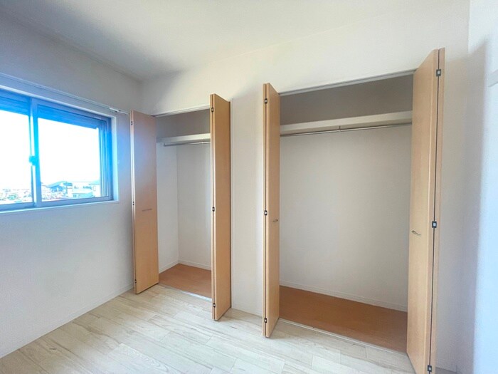 物件内観写真16　(収納)