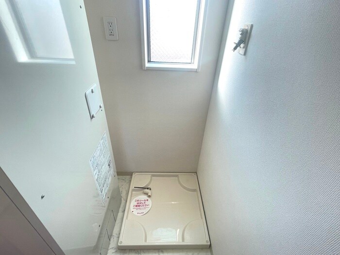 物件内観写真19　(洗濯機置場)