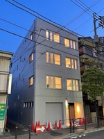 建築中