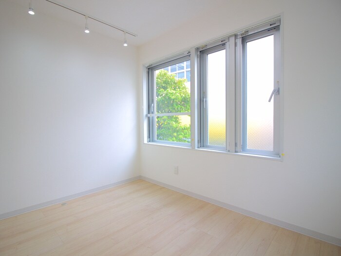 物件内観写真10　(居室)