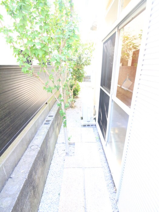 物件内観写真16　(室内からの展望)