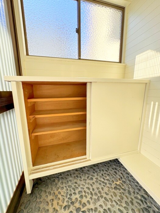 物件内観写真15　(靴箱)