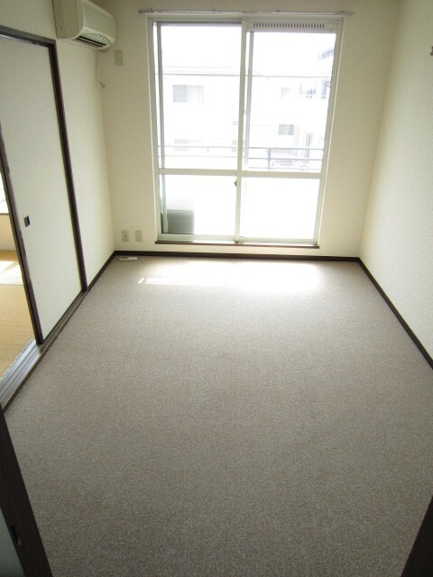 物件内観写真10　(居室)