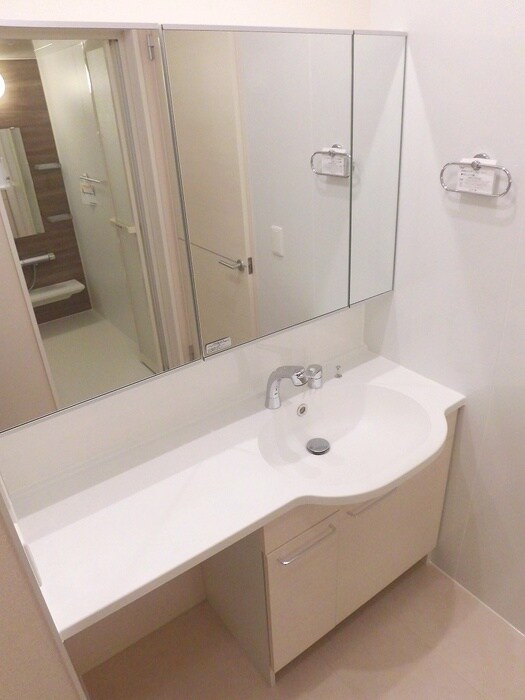 物件内観写真11　(洗面)