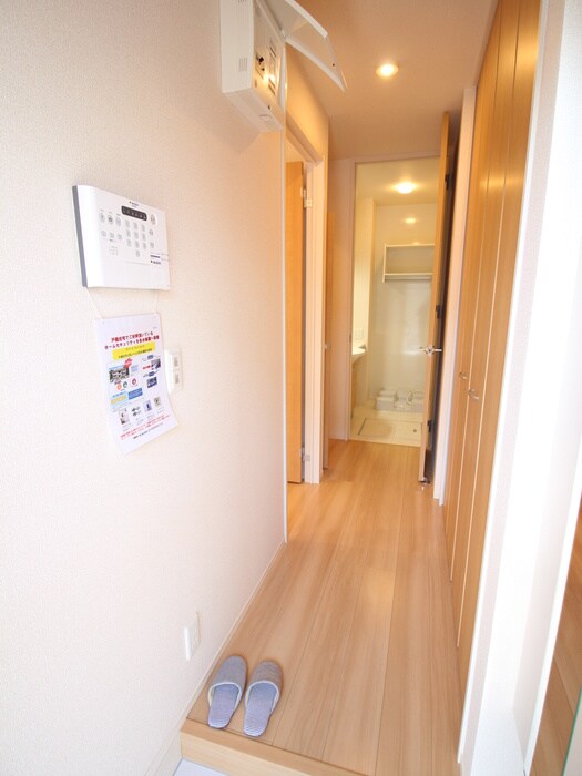 物件内観写真17　(玄関)