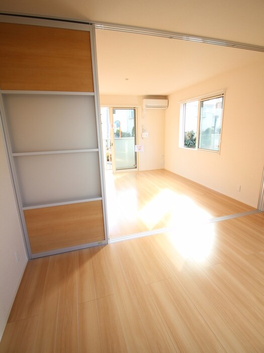 物件内観写真19　(居室)