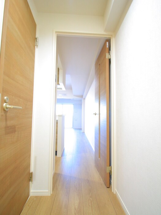 物件内観写真15　(廊下)