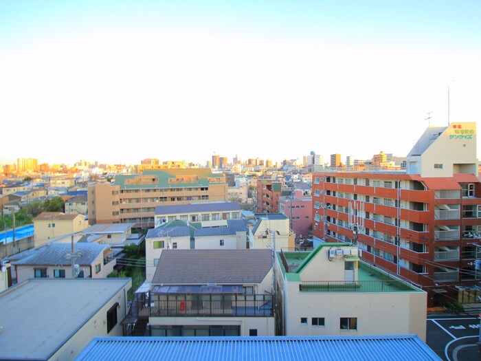 物件内観写真18　(室内からの展望)