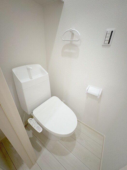 物件内観写真8　(トイレ)