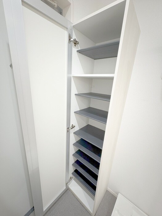 物件内観写真10　(靴箱)