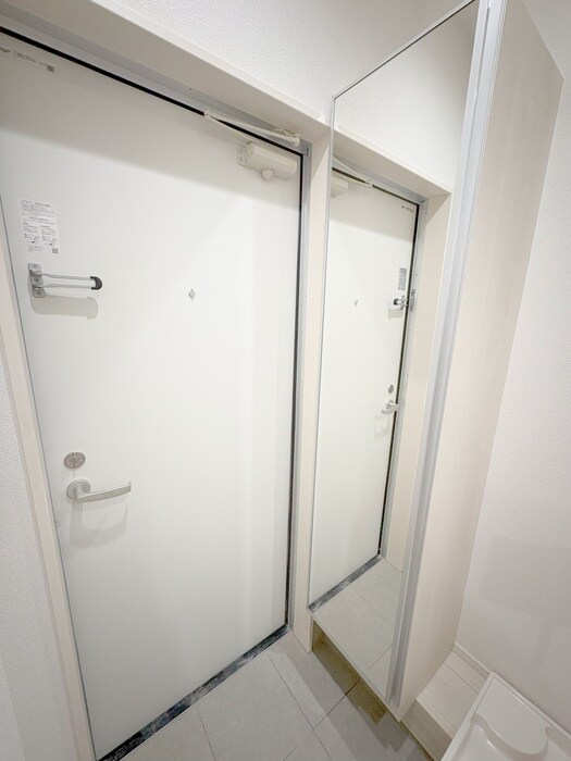 物件内観写真11　(玄関)